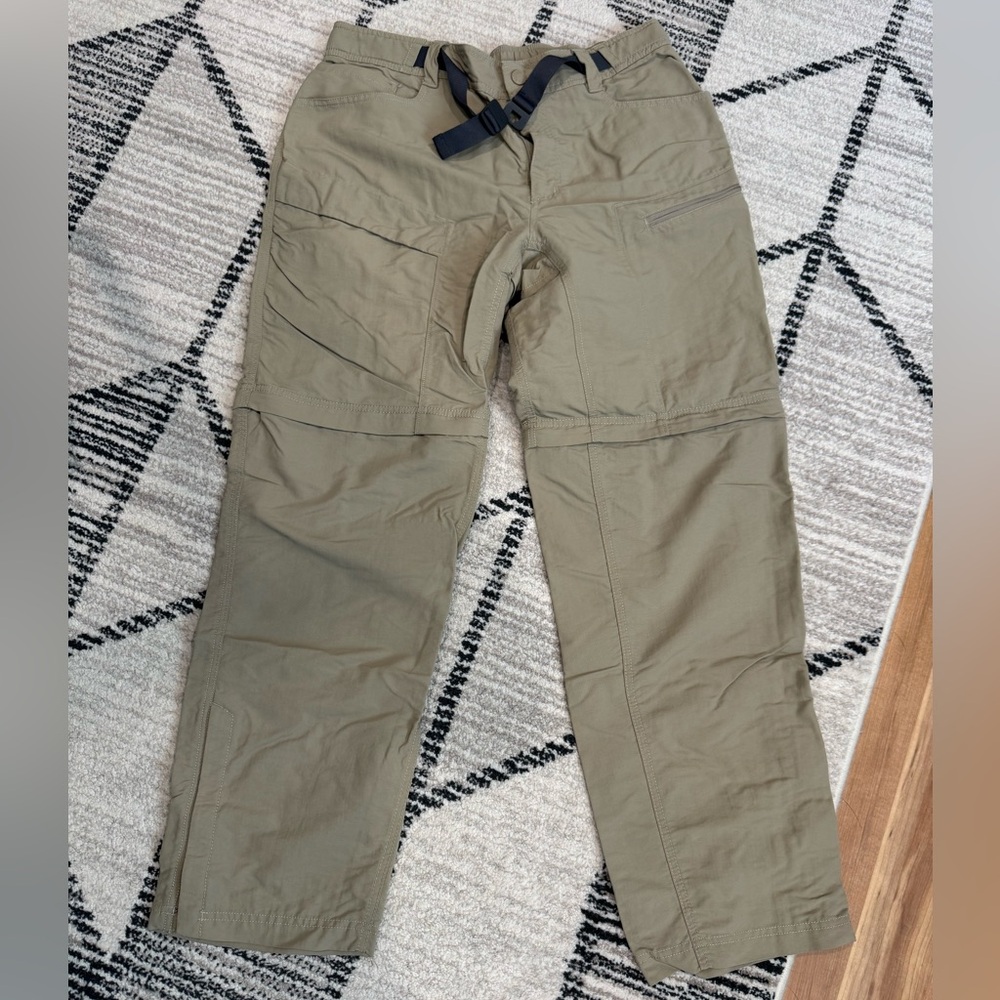 Men’s “the north face” convertible hiking pants size M